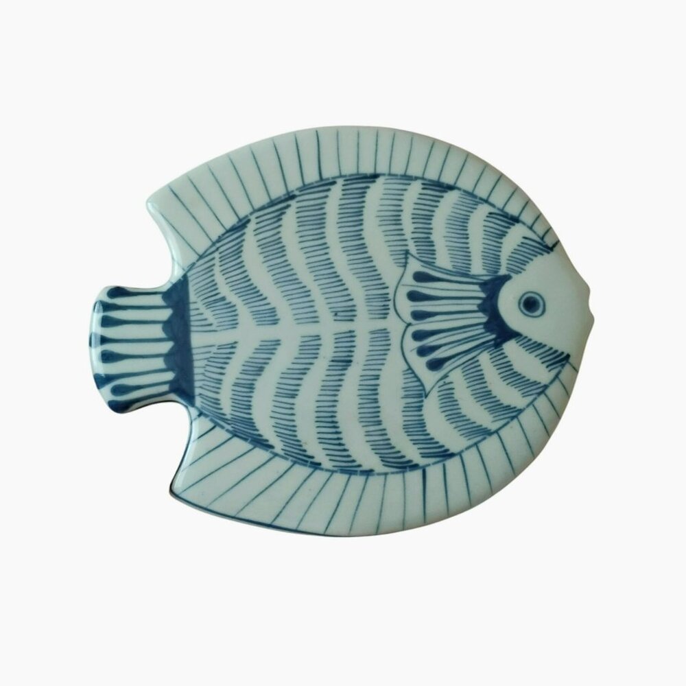 Knobler Hand Painted Ceramic Fish Trivet made in Thailand Vintage Blue & White